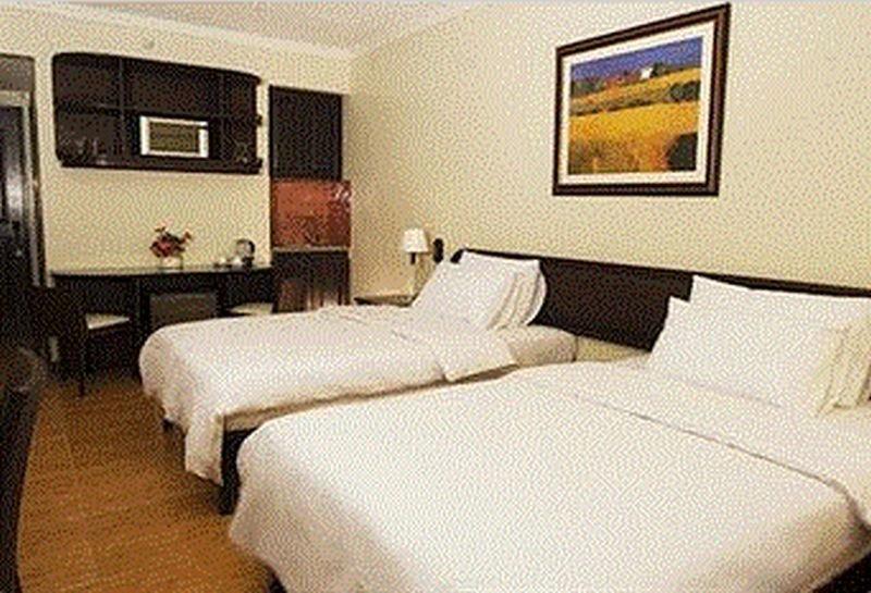 Egi Resort & Hotel Lapu-Lapu City Bagian luar foto