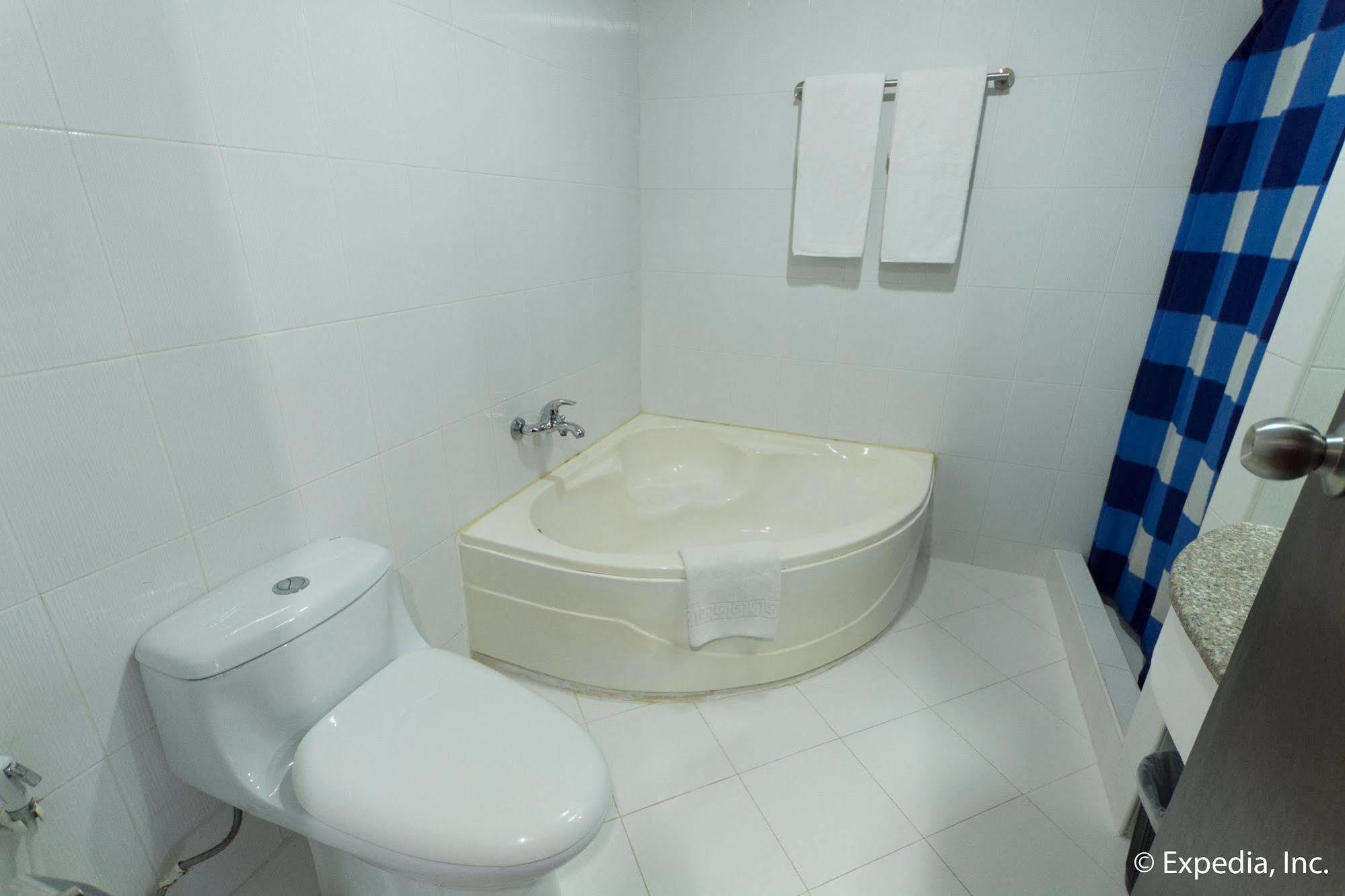 Egi Resort & Hotel Lapu-Lapu City Bagian luar foto
