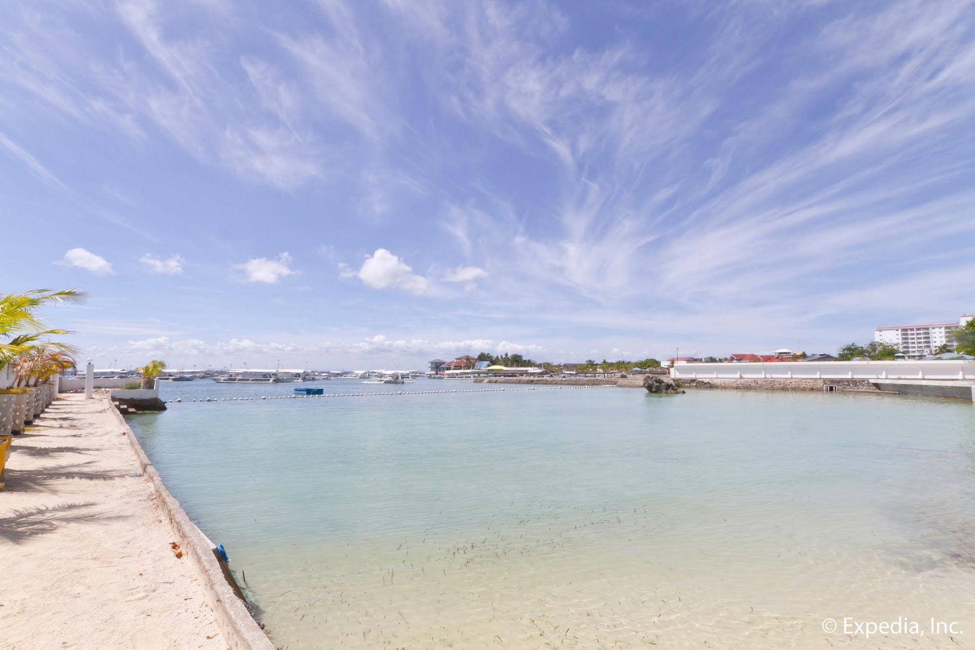 Egi Resort & Hotel Lapu-Lapu City Bagian luar foto