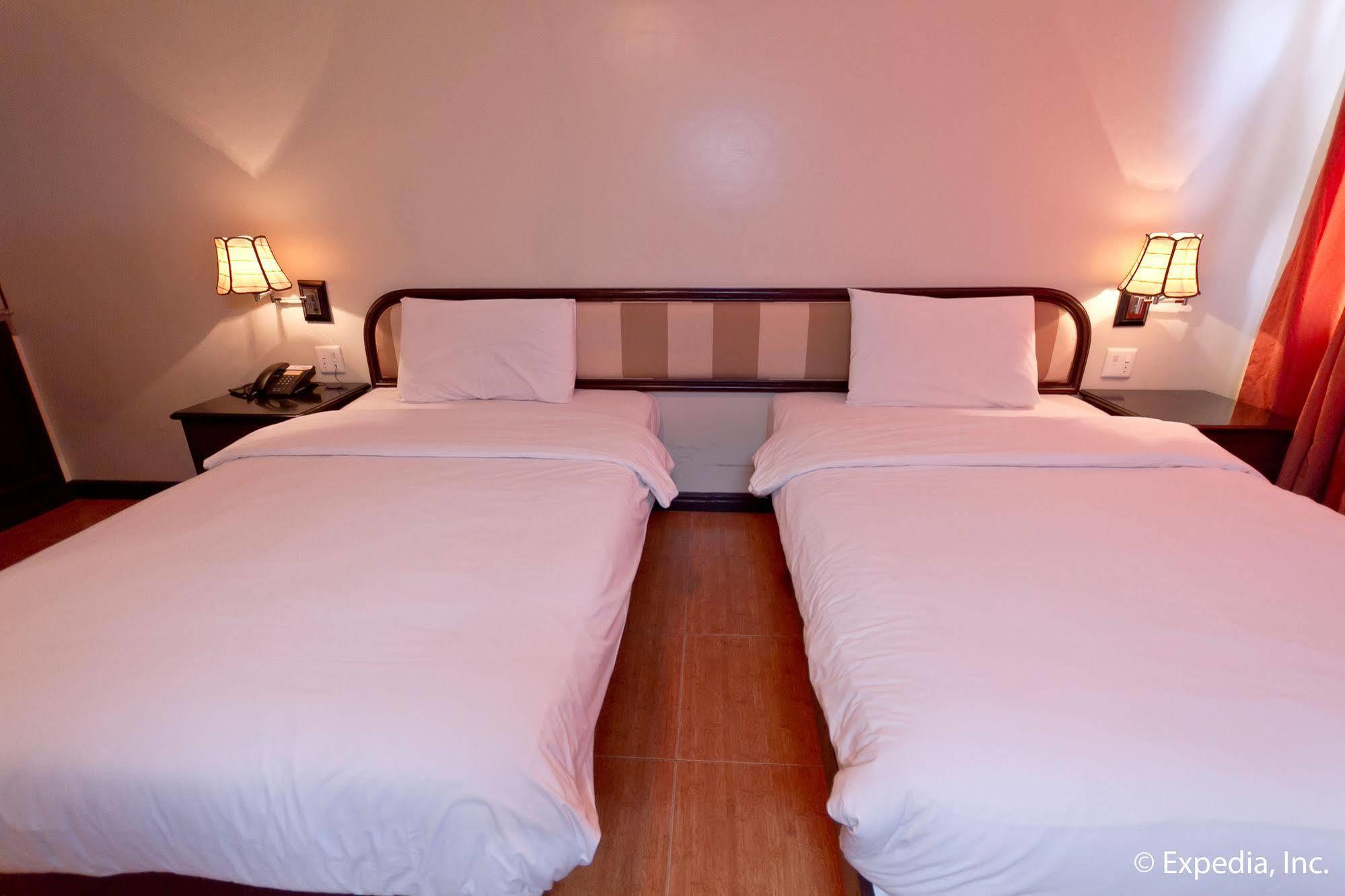 Egi Resort & Hotel Lapu-Lapu City Bagian luar foto