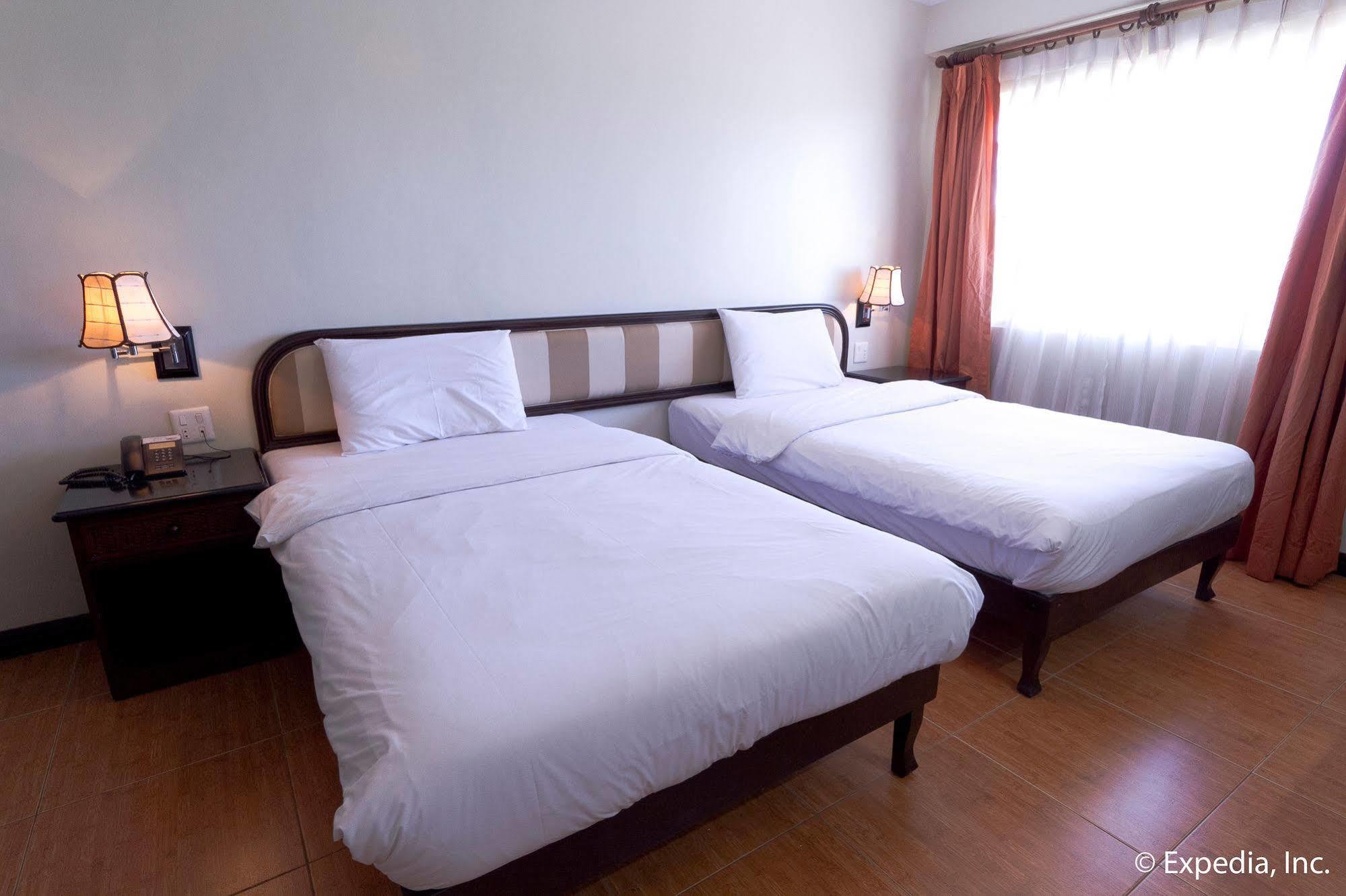 Egi Resort & Hotel Lapu-Lapu City Bagian luar foto