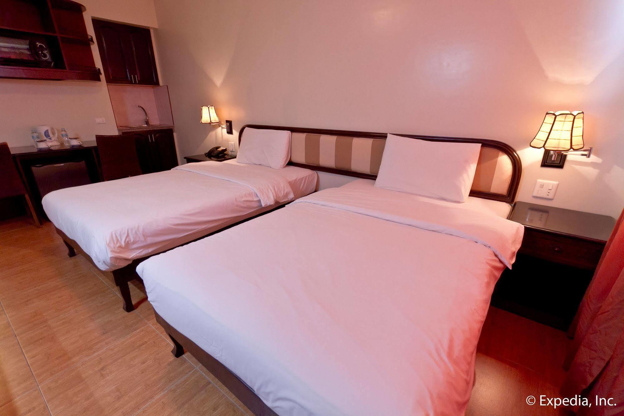 Egi Resort & Hotel Lapu-Lapu City Bagian luar foto