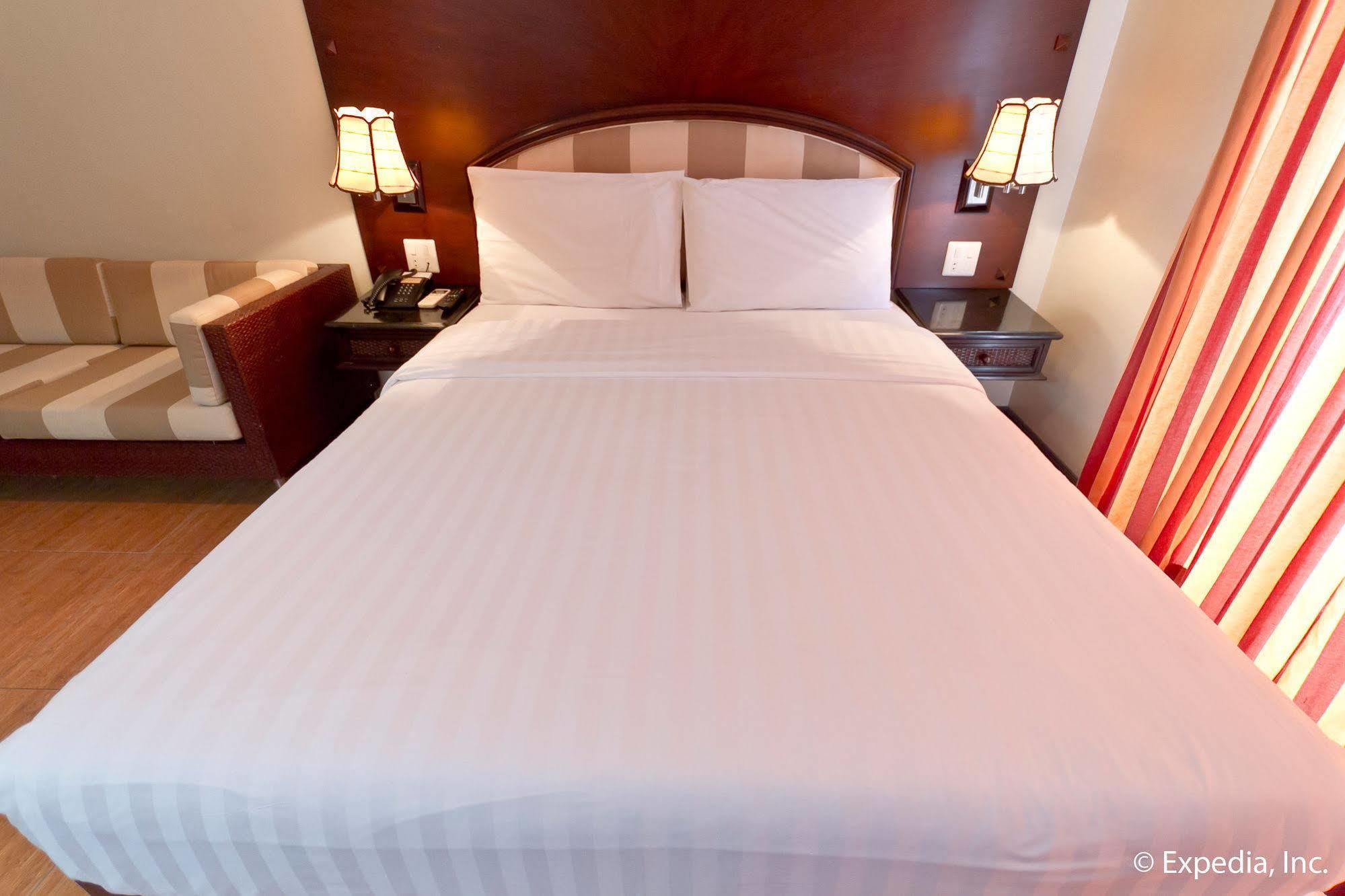 Egi Resort & Hotel Lapu-Lapu City Bagian luar foto